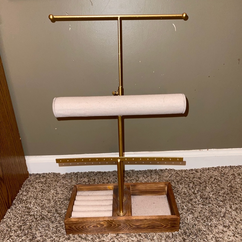 Jewelry stand organizer